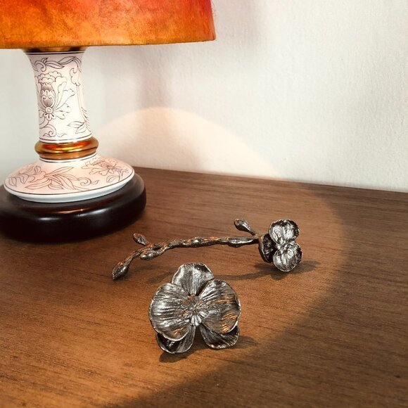 Brand New Michael Aram Black Nickle Plate Orchid 5" Pull - Picture 2 of 6